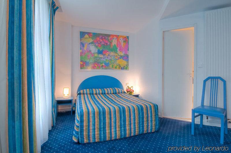 Hotel Croix De Malte París Habitación foto